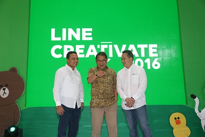 (Ki - Ka) Pak Ongki Kurniawan (Managing Director LINE Indonesia) -  Pak Rudiantara (Menteri Komunikasi dan Informatika) - Pak Triawan Munaf  (Kepala Badan Kreatif Ekonomi) (2)