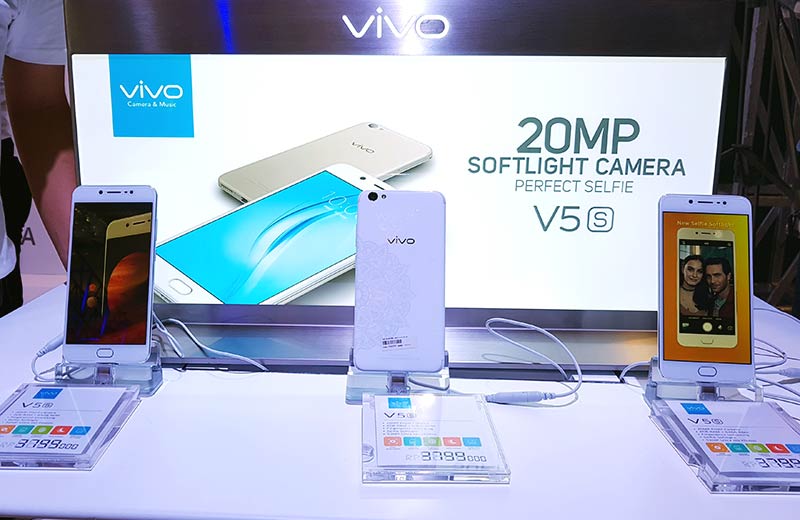 Vivo-V5s-Pure-White-Limited-Edition