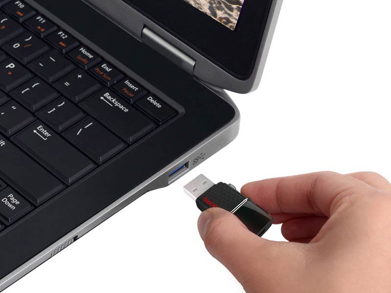 flash-disk-USB-notebook