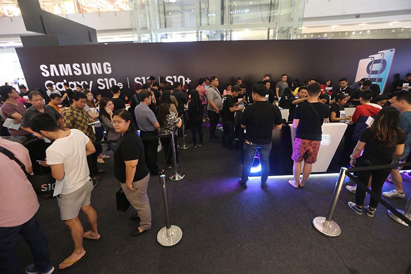 penjualan-perdana-Samsung-galaxy-S10