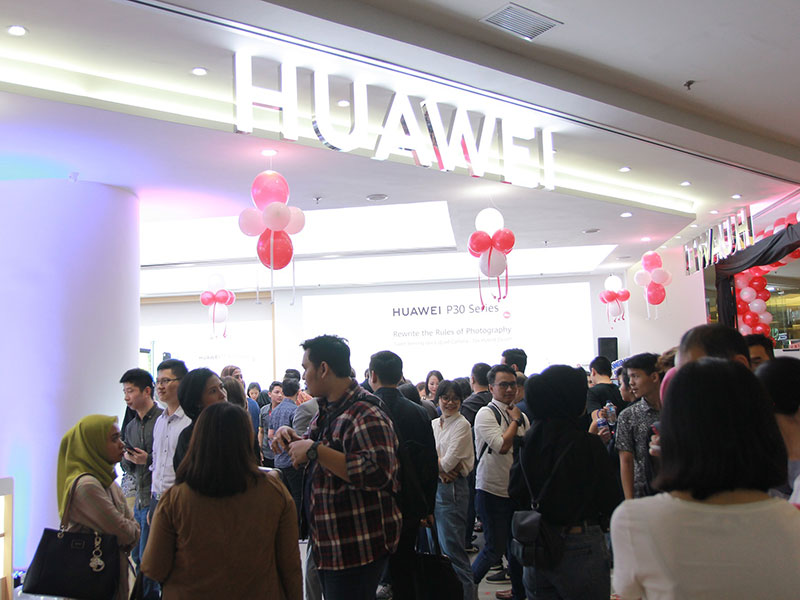 Huawei-High-End-Experience-Shop